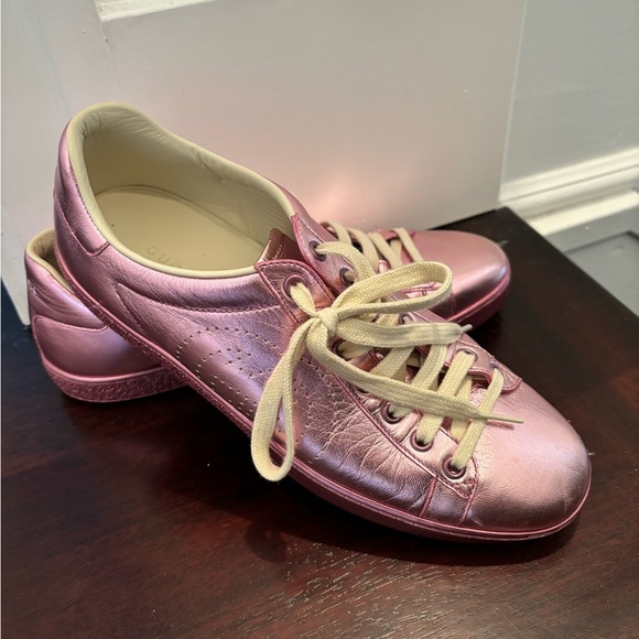 Authentic Gucci size 40 Ace sneakers! Excellent condition. - Picture 2 of 4